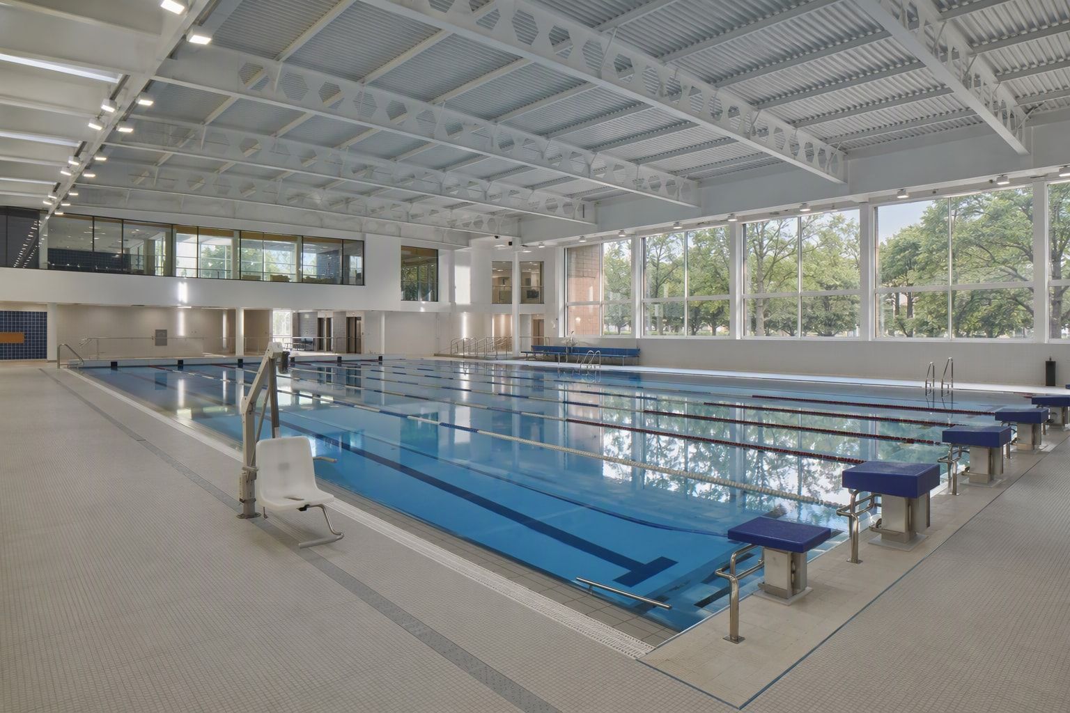 Zatvoreni plivački bazen u sportskom centru
